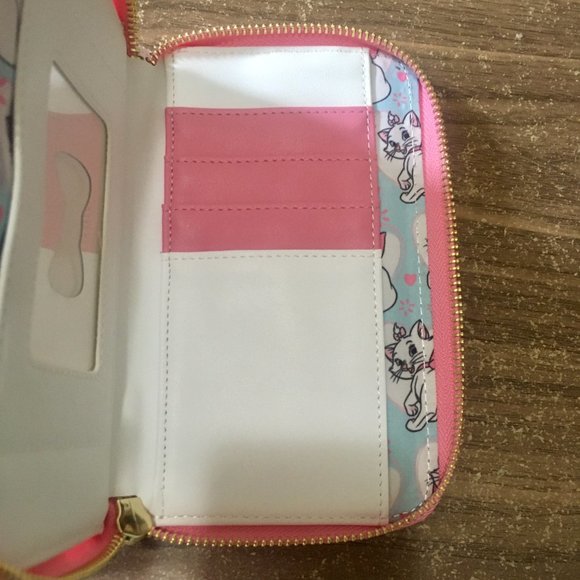 NWT Loungefly The Aristocats Sassy Marie Zip Around Wallet - Exclusive - Picture 7 of 10